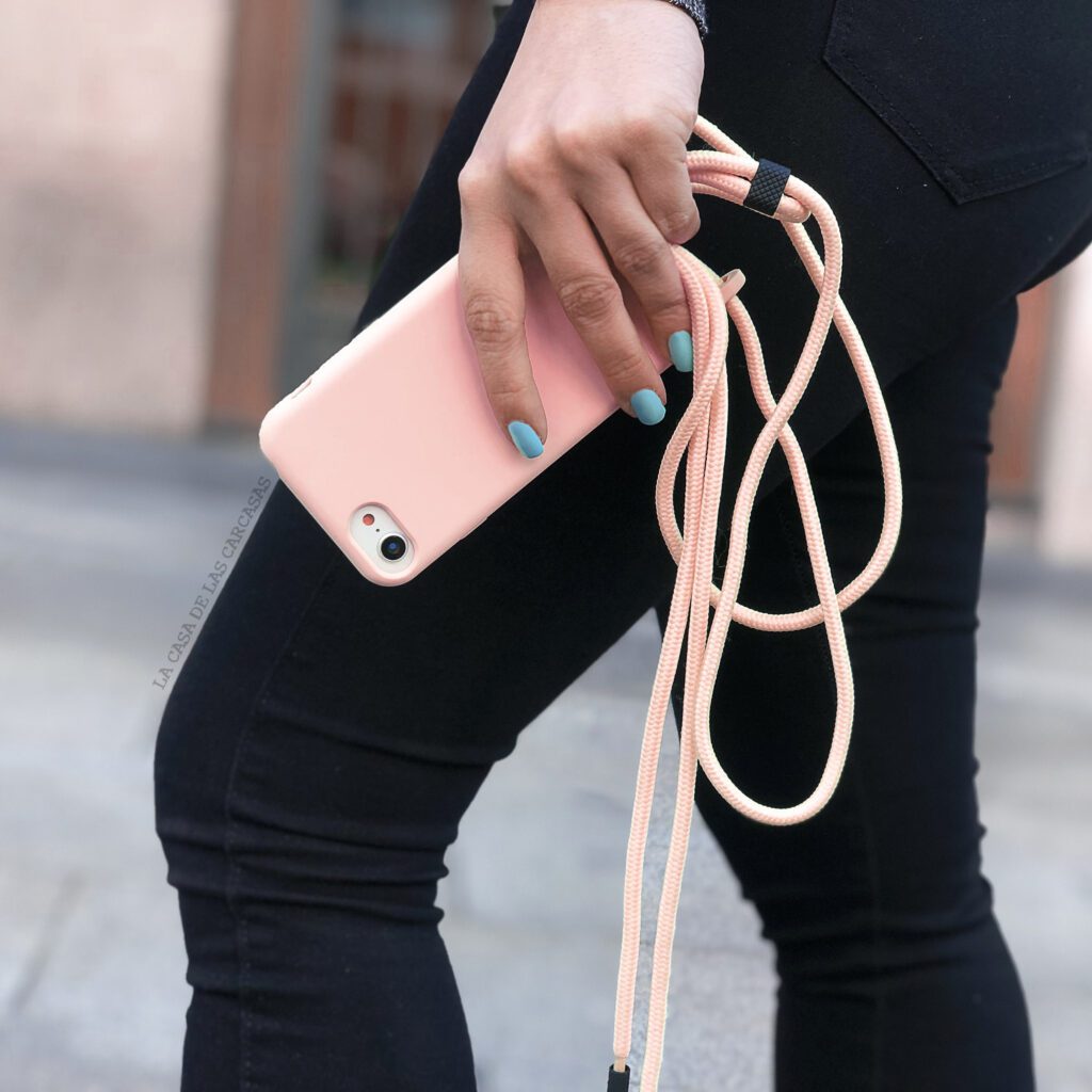 carcasa-suave-rosa-cuerdas-la-casa-de-las-carcasas-iphone-8